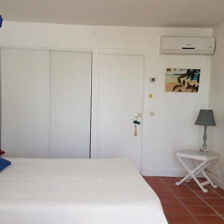 Appartement Rez-De-Chaussee De Villa A 1 Minute De La Plage Сен-Франсуа Экстерьер фото