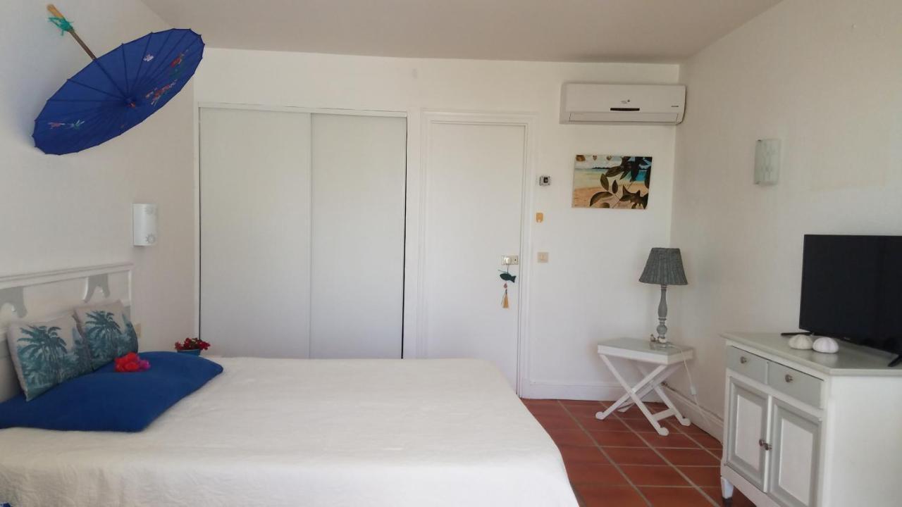 Appartement Rez-De-Chaussee De Villa A 1 Minute De La Plage Сен-Франсуа Экстерьер фото