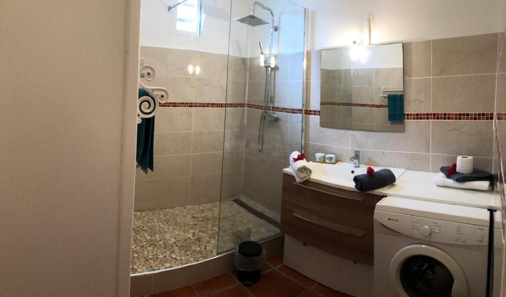 Appartement Rez-De-Chaussee De Villa A 1 Minute De La Plage Сен-Франсуа Экстерьер фото