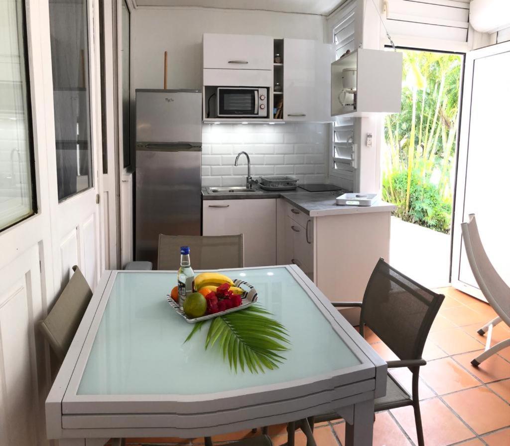 Appartement Rez-De-Chaussee De Villa A 1 Minute De La Plage Сен-Франсуа Экстерьер фото